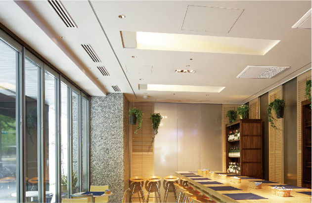 室内機の形状を選ぶポイント（天井埋込タイプ/露出タイプ）｜ダイキン