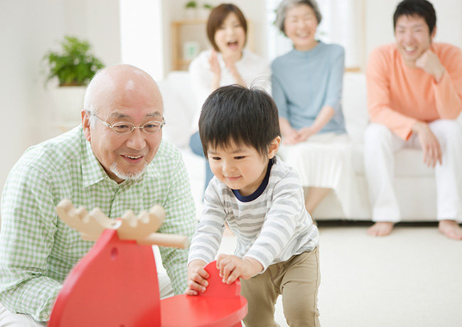 高齢者にもやさしく、家族みんなが暮らしやすい住まいづくりとは？